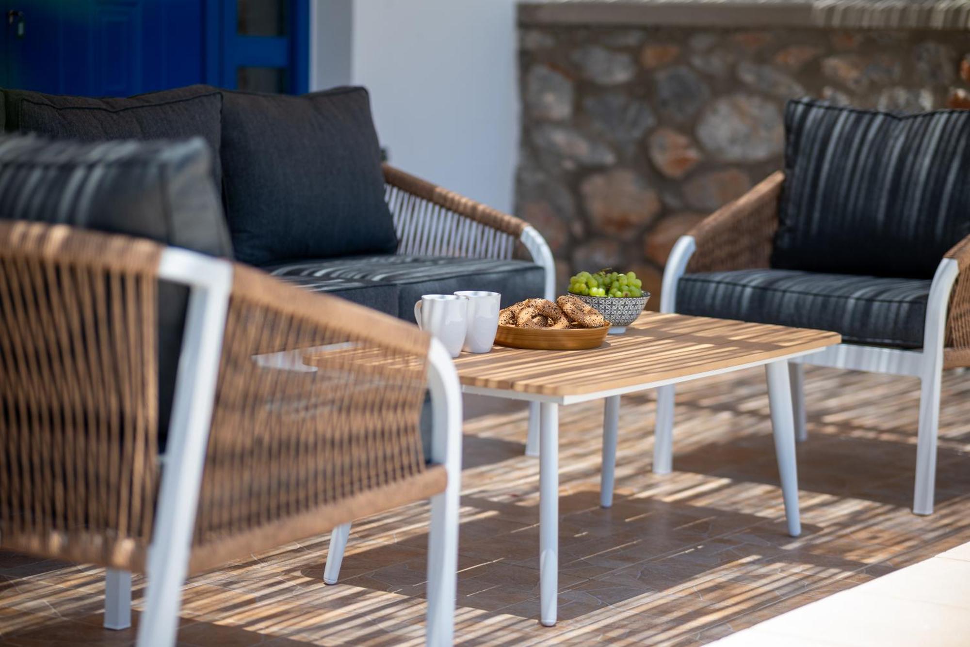 Villa Mariani II - In Lothiarika, Newly Renovated June 2024, Private Pool, Lindos 10 Min, Beach 120M ラルドス エクステリア 写真