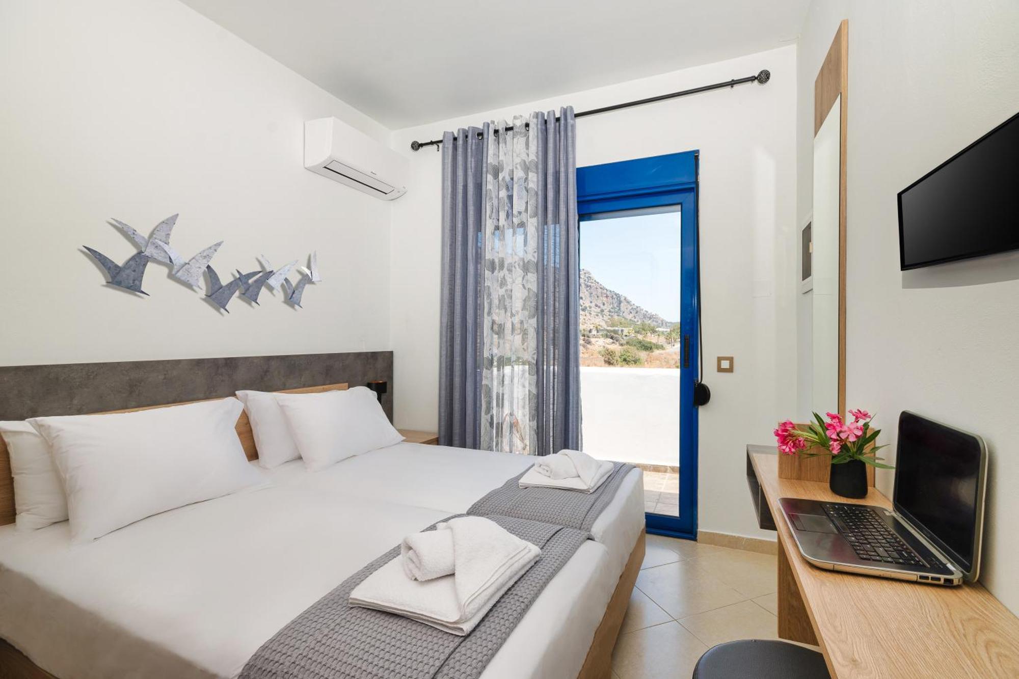 Villa Mariani II - In Lothiarika, Newly Renovated June 2024, Private Pool, Lindos 10 Min, Beach 120M ラルドス エクステリア 写真